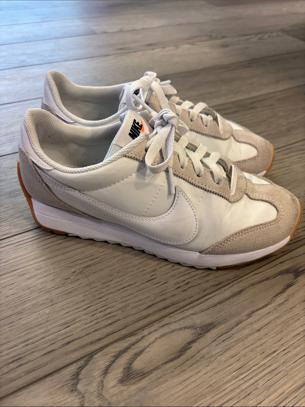 Nike Pacific Low Top Sneaker 6.5